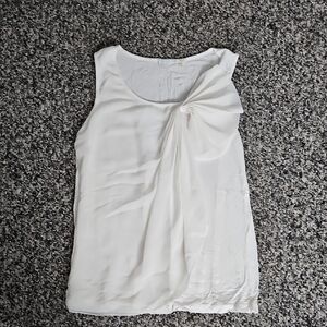 Elegant White Sleeveless Top with Bow Detail
